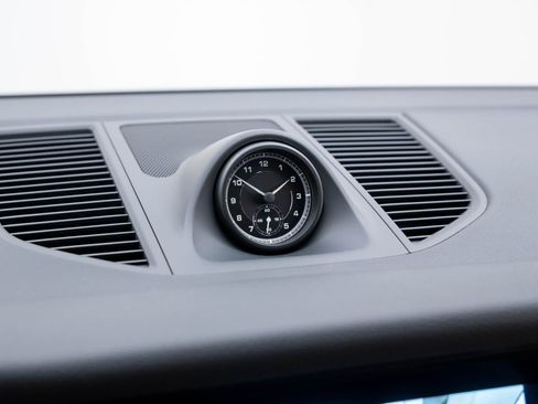 New 2026 Porsche Macan image 27