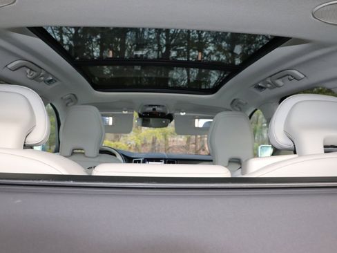 Used 2019 Volvo XC60 T6 Inscription w/ Protection Package image 7