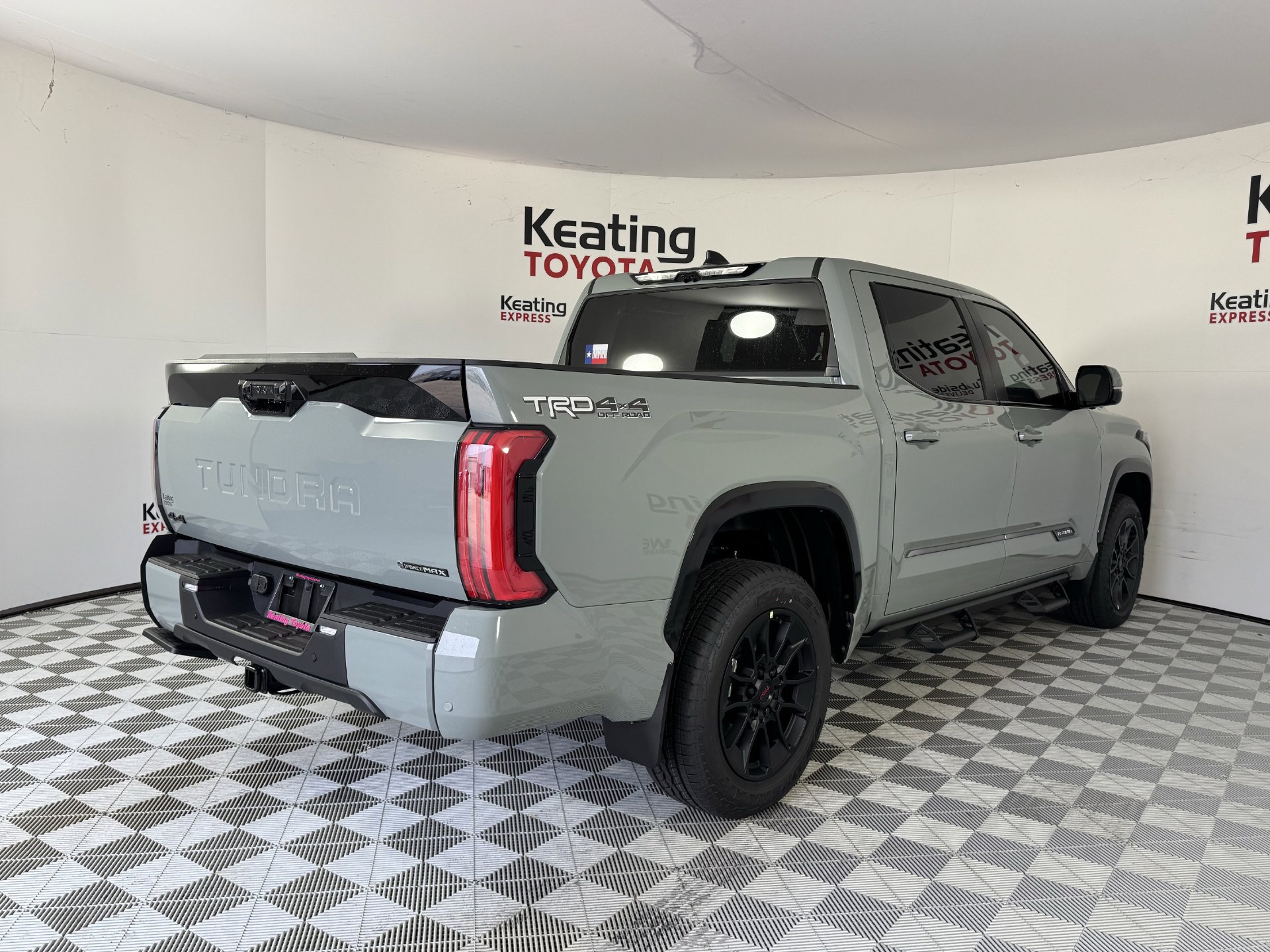 New 2026 Toyota Tundra Platinum w/ TRD Off-Road Package AWD/4WD image 14