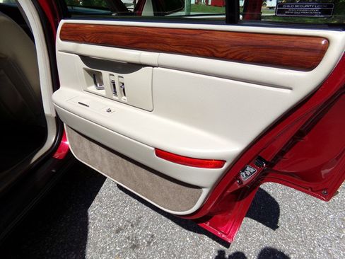 Used 1996 Cadillac De Ville Sedan FWD image 59