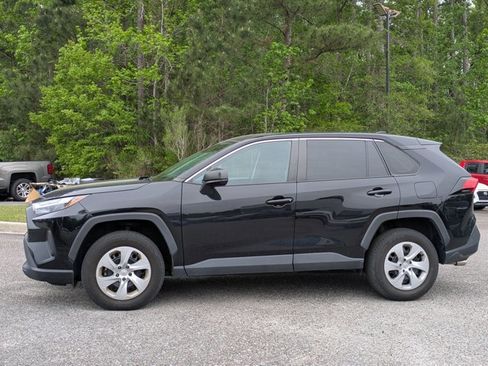 Used 2023 Toyota RAV4 LE image 9