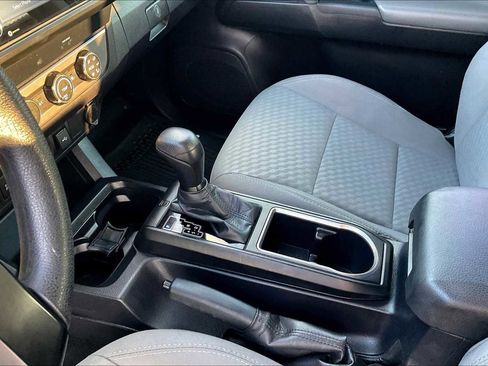 Used 2021 Toyota Tacoma SR w/ SR Convenience Package image 14