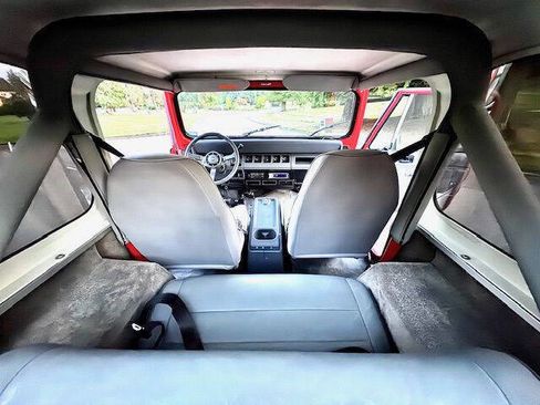 Used 1989 Jeep Wrangler Laredo image 23