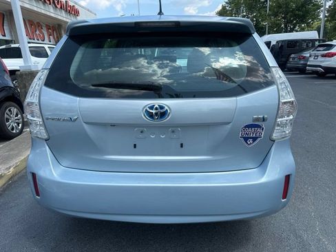 Used 2014 Toyota Prius V Two FWD image 5