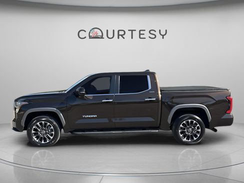 Used 2024 Toyota Tundra Limited image 5
