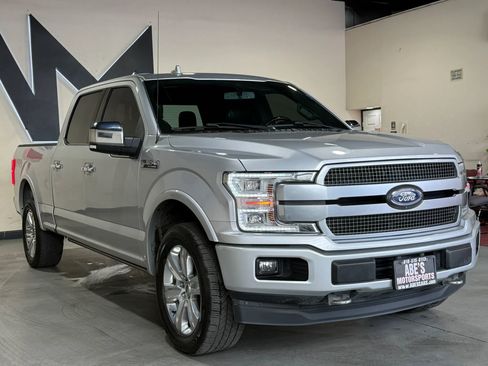 Used 2019 Ford F150 Platinum w/ Equipment Group 701A Luxury AWD/4WD image 2