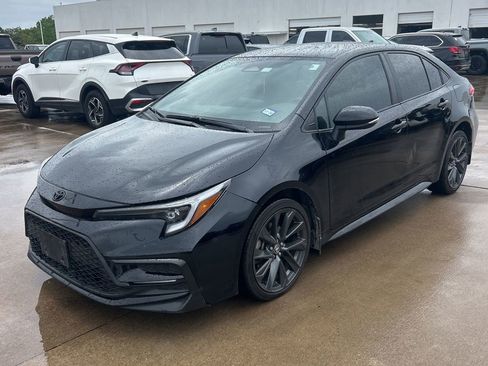 Used 2025 Toyota Corolla SE image 1