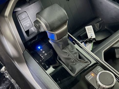 Used 2023 Toyota Tundra SR5 w/ SR5 Premium Package RWD image 16