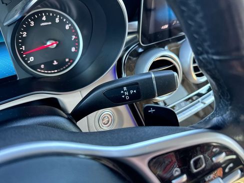 Used 2021 Mercedes-Benz GLC 300 w/ Premium Package image 19