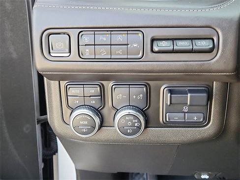 Certified 2023 GMC Yukon Denali Ultimate image 24