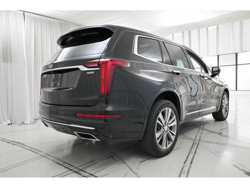 Used 2022 Cadillac XT6 Premium Luxury w/ Technology Package image 7