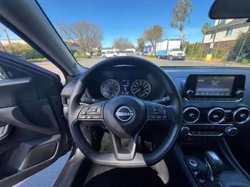 Used 2025 Nissan Sentra S image 32
