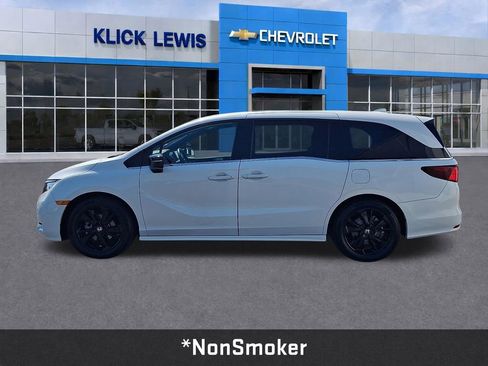 Used 2023 Honda Odyssey Sport image 4