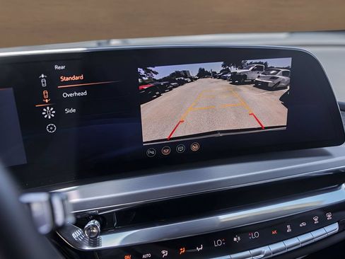 Used 2024 Cadillac Lyriq Sport RWD image 15