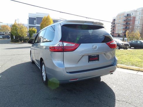 Used 2015 Toyota Sienna XLE image 5