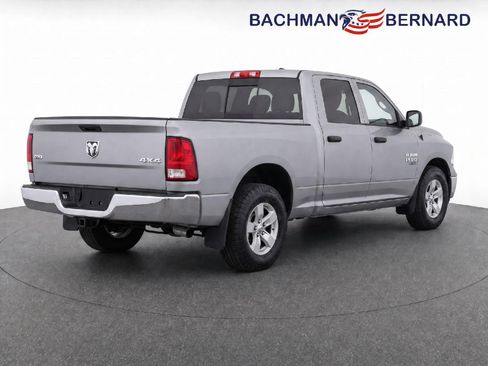 Used 2024 RAM 1500 Classic SLT AWD/4WD image 7
