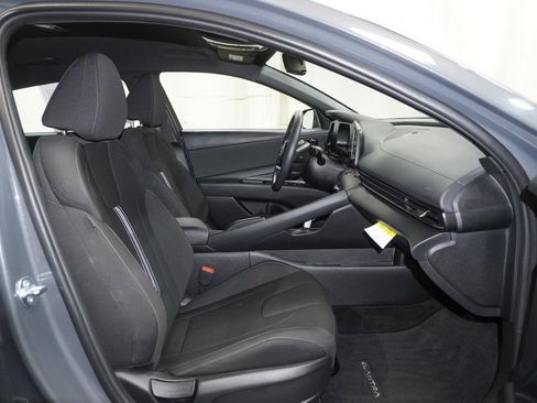 Certified 2026 Hyundai Elantra Sport FWD image 12