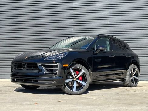 Certified 2026 Porsche Macan S AWD/4WD image 1