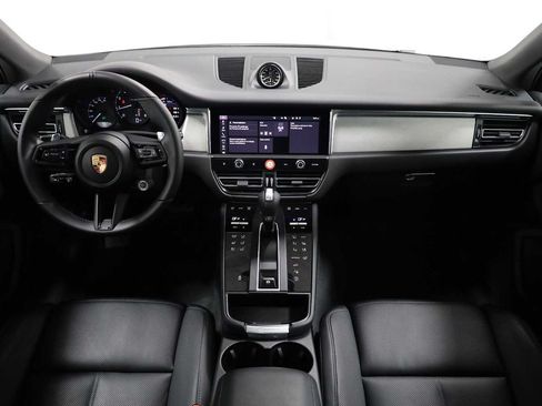 Certified 2026 Porsche Macan AWD/4WD image 24