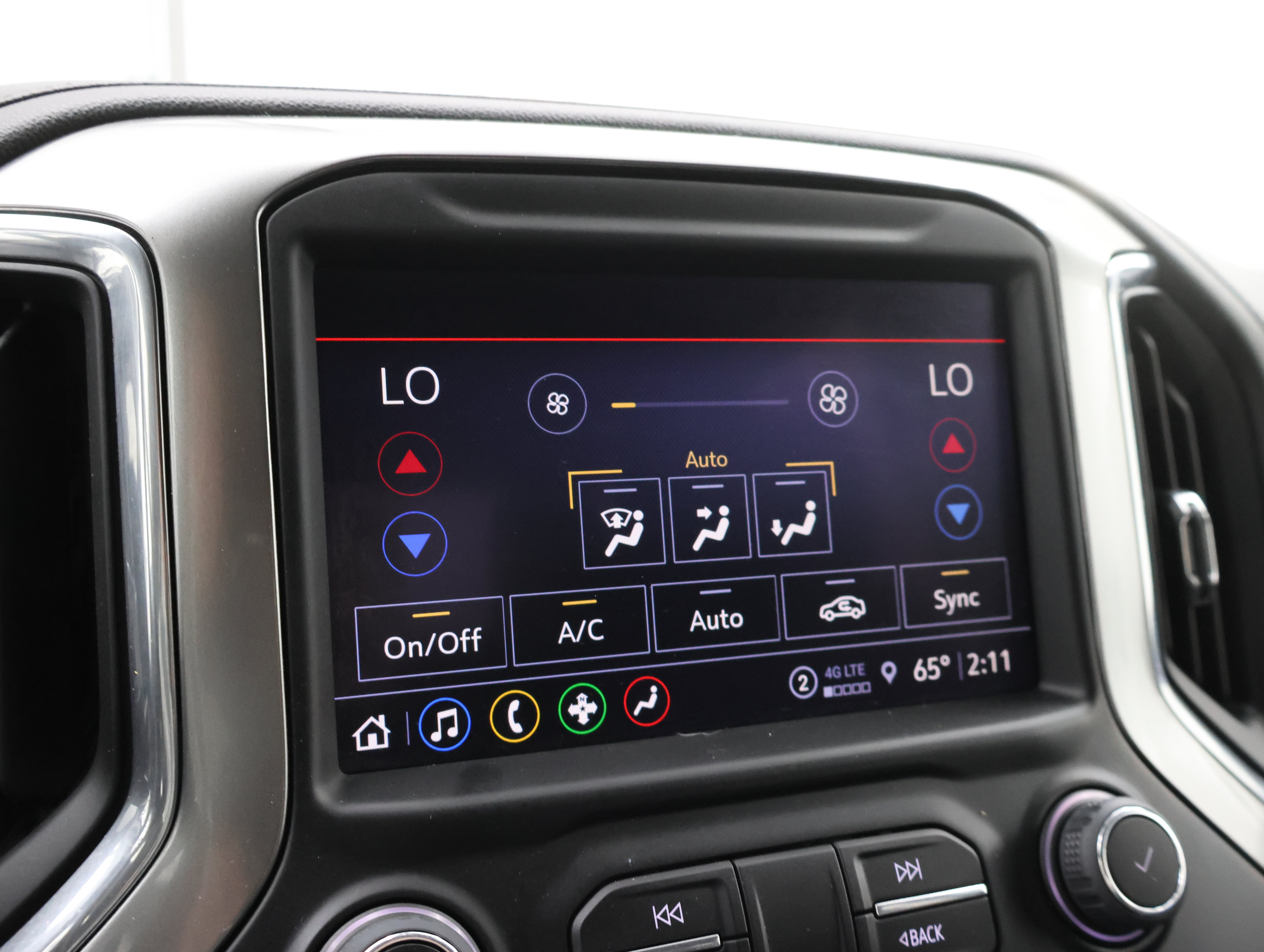Used 2022 Chevrolet Silverado 2500 LTZ AWD/4WD image 11