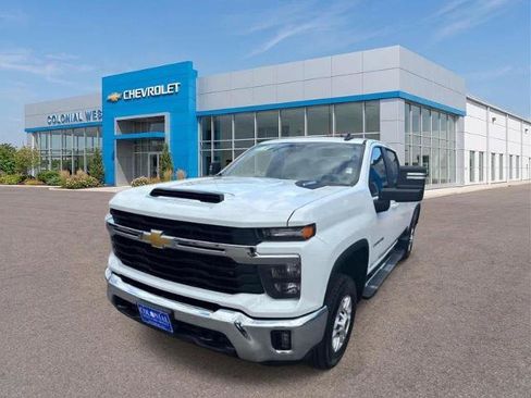 Used 2025 Chevrolet Silverado 2500 LT w/ Convenience Package AWD/4WD image 1