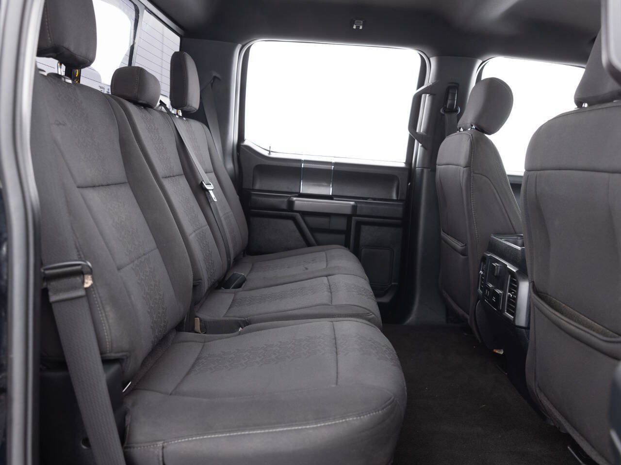Used 2019 Ford F150 XLT w/ Equipment Group 302A Luxury AWD/4WD image 33