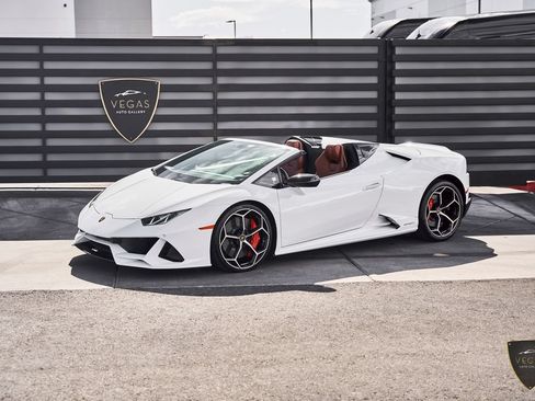 Used 2020 Lamborghini Huracan EVO AWD/4WD image 5
