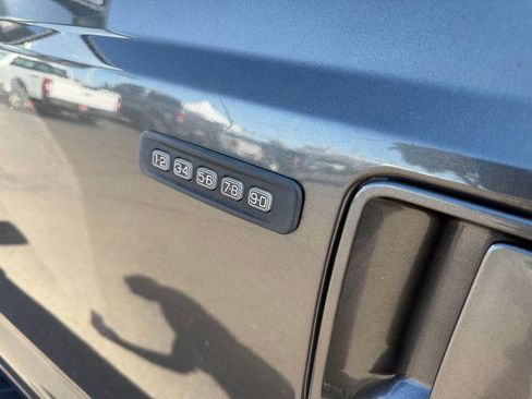 Used 2016 Ford F250 Lariat w/ Lariat Interior Package AWD/4WD image 32