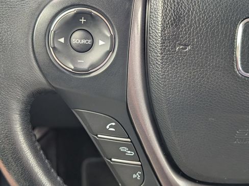 Used 2019 Honda Ridgeline RTL image 12