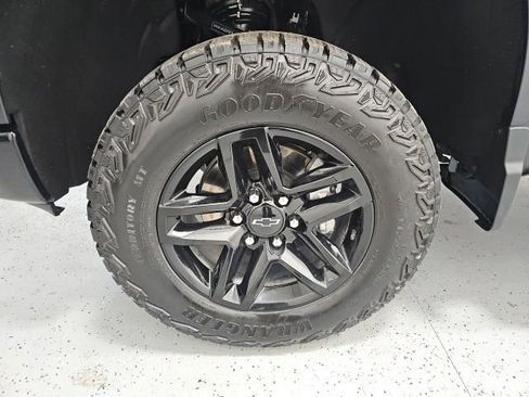 Used 2024 Chevrolet Silverado 1500 Custom Trail Boss AWD/4WD image 9