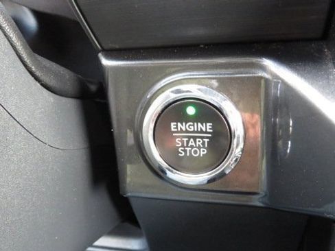 Certified 2022 Ford F150 XLT w/ Equipment Group 302A High image 20