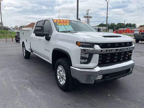 Used 2021 Chevrolet Silverado 2500 LT AWD/4WD image 7
