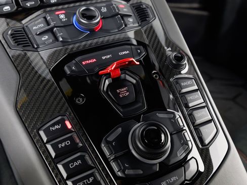 Used 2016 Lamborghini Aventador LP 750-4 Superveloce AWD/4WD image 29