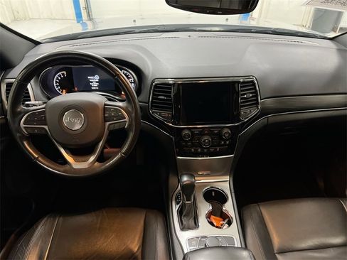 Used 2021 Jeep Grand Cherokee Limited image 10