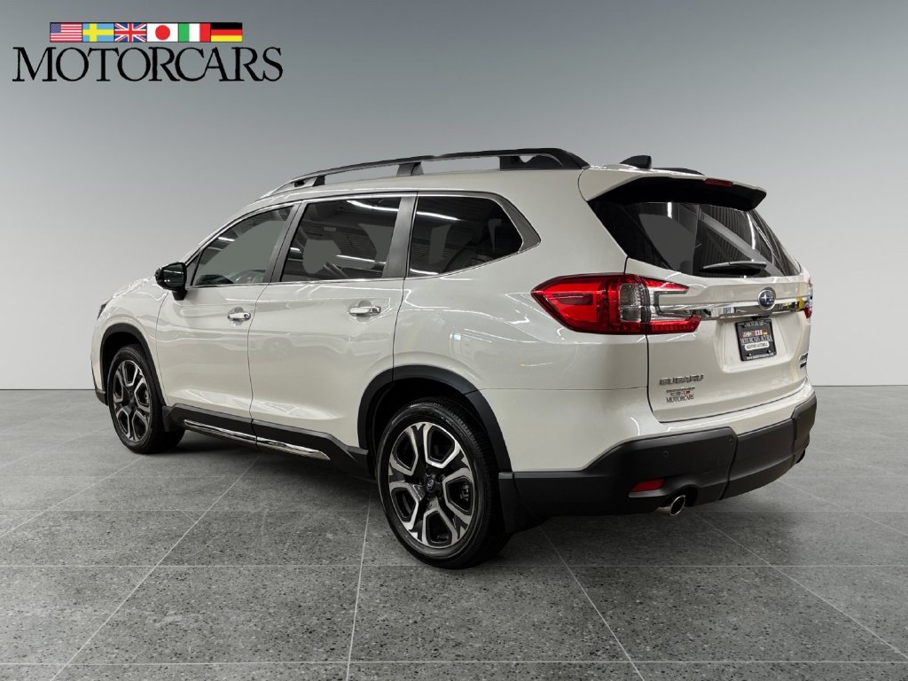 Used 2024 Subaru Ascent Touring AWD/4WD image 5