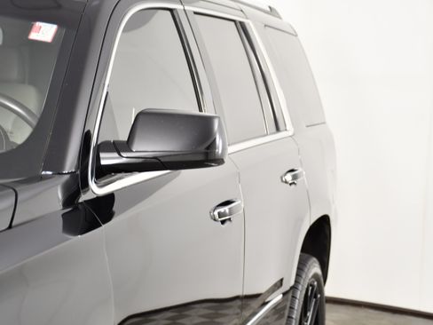 Used 2018 GMC Yukon Denali w/ Open Road Package AWD/4WD image 13