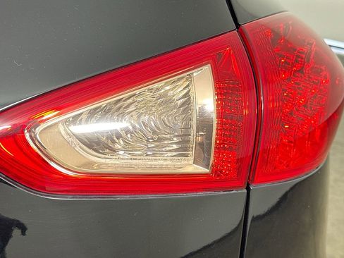 Used 2017 INFINITI QX50 2WD w/ Premium Plus Package image 35