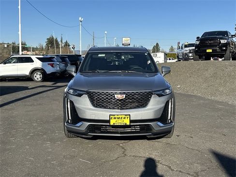Used 2025 Cadillac XT6 Premium Luxury image 8