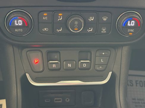 Used 2018 GMC Terrain SLT w/ Preferred Package AWD/4WD image 44