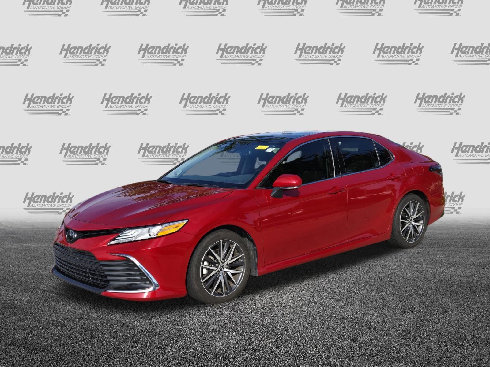Used 2023 Toyota Camry XLE w/ Navigation Package FWD image 5