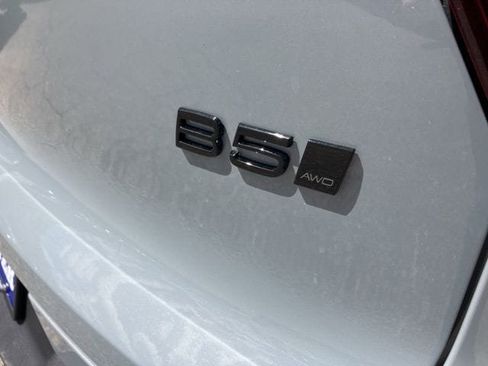 New 2026 Volvo XC40 B5 Ultra w/ Protection Package Premier AWD/4WD image 12