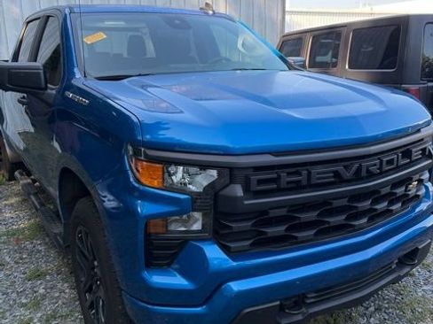 Used 2023 Chevrolet Silverado 1500 Custom AWD/4WD image 3