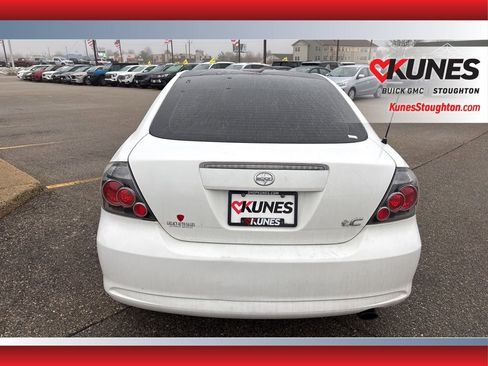 Used 2009 Scion tC image 4
