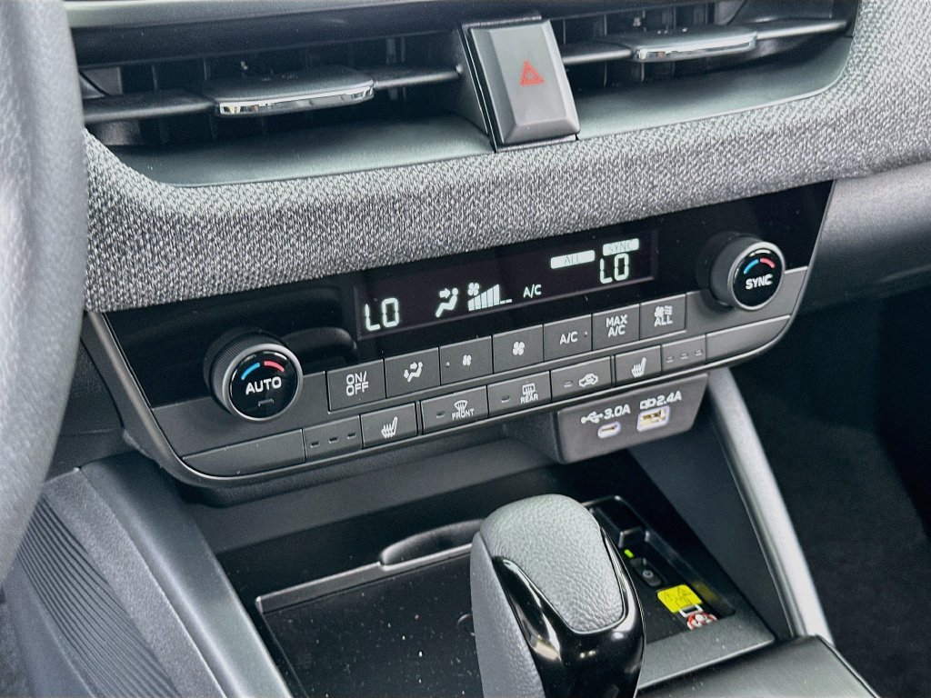 New 2026 Subaru Outback Limited AWD/4WD image 16