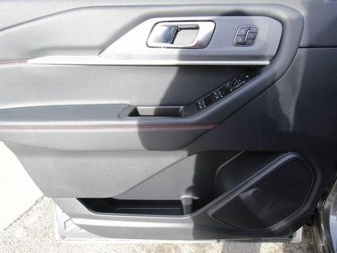 New 2026 Ford Explorer ST-Line w/ ST-Line Street Pack image 21