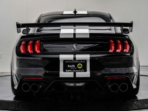 Used 2021 Ford Mustang Shelby GT500 w/ Carbon Fiber Track Pack image 15