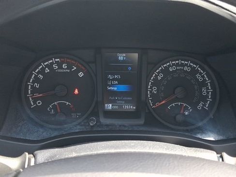 Used 2020 Toyota Tacoma SR image 18