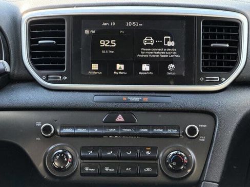 Used 2020 Kia Sportage LX image 16