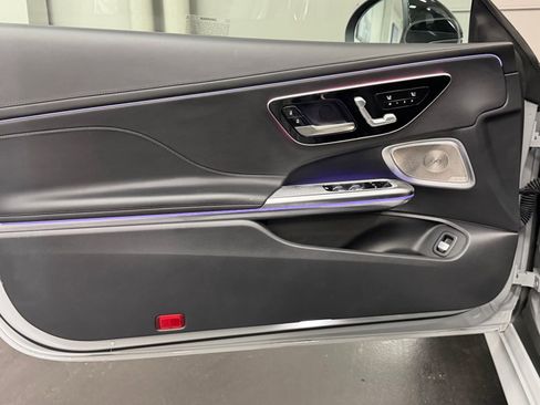 Used 2024 Mercedes-Benz CLE 300 4MATIC Cabriolet image 19