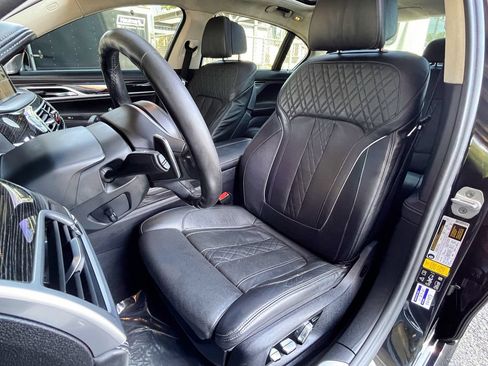 Used 2018 BMW M760i xDrive w/ Luxury Rear Seating Package AWD/4WD image 20